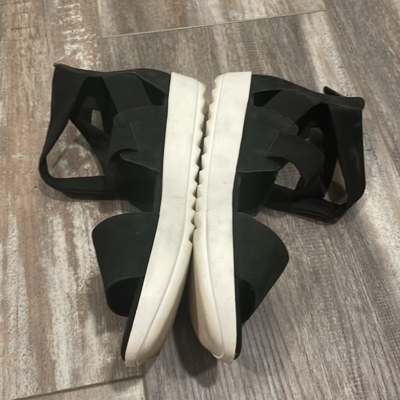 Eileen Fisher Kash Tumbled Nubuck Leather Black Mesh Zip Back Sandals Size 6.5 - Picture 11 of 13
